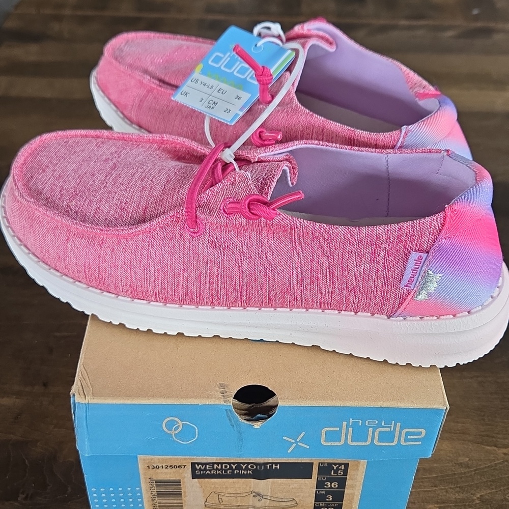 Hey Dude Size 4 NEW Pink Slip-On Casual Shoes